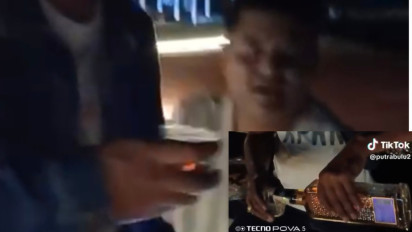 Viral di Sosmed, Sekelompok Pemuda Pesta Miras di Stadion Gelora Kraksaan