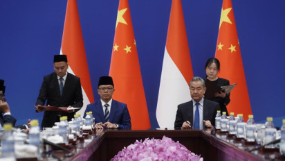 Indonesia-Tiongkok Gelar Dialog 2+2 Perdana, Bahas Ekonomi hingga Keamanan, Menlu Sugiono: Kita Rancang Arah Baru Kerja Sama