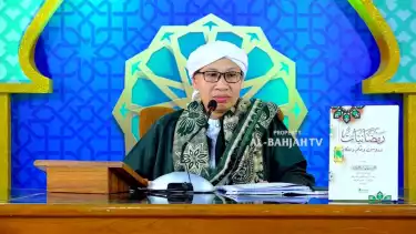 KH Yahya Zainul Ma arif alias Buya Yahya