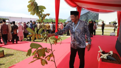 Hari Bumi 2025, Kemenag Gelar Aksi Tanam Sejuta Bibit Pohon Matoa
