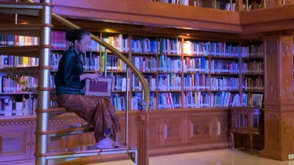 Kenang Perjuangan Kartini, Teater Monolog Dipentaskan di Wisma Habibie-Ainun