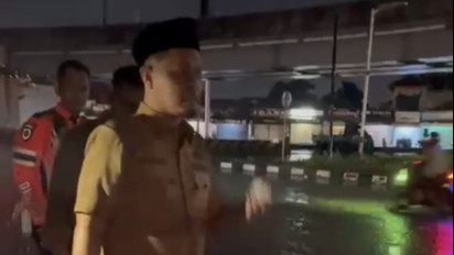 Hujan Deras Guyur Pekanbaru Hingga Jalan Protokol Terendam Banjir, Wali Kota Turun Cek Lokasi