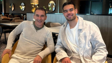 Respons Fans Garuda Lihat Kode Gerald Vanenburg Bawa Jens Raven Gabung Timnas Indonesia U-23: Striker Gacor Coach!