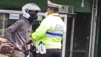 Viral Oknum Polisi Lakukan Pungli Saat Tilang Pemotor di Sumedang, Begini Nasibnya