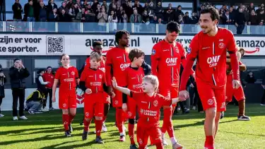 Almere City Di Ambang Degradasi, Bagaimana Nasib Thom Haye?