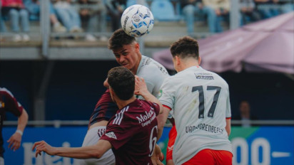 Dirumorkan Gabung Klub Spanyol, Mees Hilgers Justru Tunggu Pergerakan Juventus di Bursa Transfer