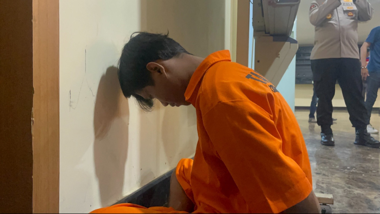 Alasan Pelaku Sayat Jari Korban Pembunuhan Mayat Dalam Karung di Kota Tangerang
            - galeri foto