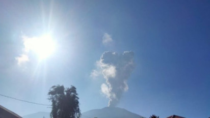 Gunung Marapi Erupsi, Tinggi Kolom Abu Capai 1.000 Meter