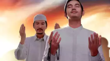 Ilustrasi imam dan makmum shalat Subuh baca doa qunut