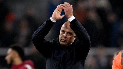 Tunjukkan Respek, Arne Slot Akui Ada Peran Jurgen Klopp dalam Keberhasilan Liverpool Juarai Liga Inggris 2024-2025