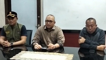 Detik-detik Camat Padang Selatan Digerebek Istri Diduga Lagi Asyik Selingkuh dengan Staf di Rumah