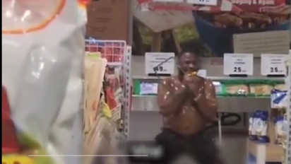 Bule Ngamuk Acak-acak Supermarket di Kalibata City Ternyata Positif Sabu