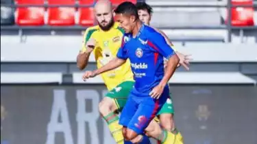 Persebaya Surabaya yang gagal mencuri kemenangan dari Arema FC membuat Pangeran Biru tinggal membutuhkan satu kemenangan untuk mengunci gelar juara musim ini.