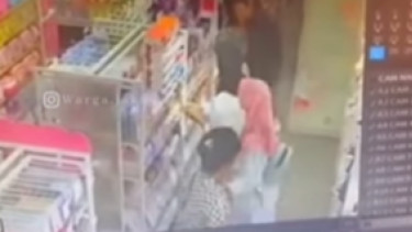 Viral Ibu dan Anak Diduga Mencuri Ponsel Milik Pengunjung Mal di Jakbar, Polisi Bakal Selidiki