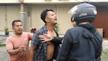 Jurnalis Diintimidasi OTK saat Liput Lokasi Diduga Penyalur Tenaga Kerja Bodong di Bekasi, Pelaku Tantang Berkelahi Hingga Lepas Baju