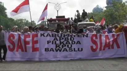 Tolak PSU jilid 2, Ribuan Masyarakat Siak Lakukan Aksi di Kantor KPU dan Bawaslu