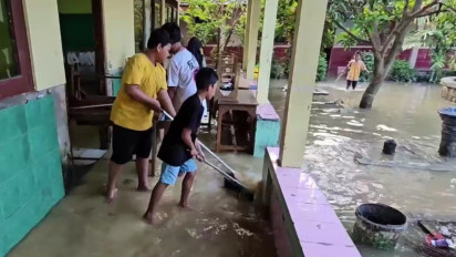 Sekolah Kebanjiran, Siswa Sekolah Dasar di Pati Terpaksa Dipulangkan