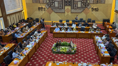 Rapat di DPR, Menkes Ungkap Hasil Evaluasi Buntut Kasus Bullying PPDS Anestesi Undip