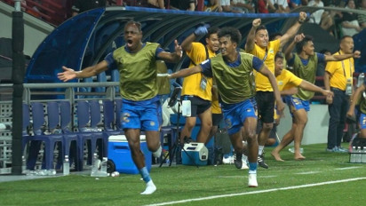 Bek Senior Persib Beri Wejangan pada Pemain Muda