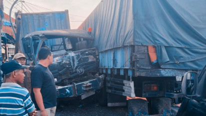 Sopir Ugal-ugalan, Truk Kontainer Terlibat Kecelakaan Beruntun di Driyorejo Gresik, Satu Tewas