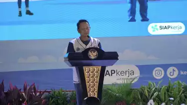 Presiden Federasi Serikat Pekerja Pertamina Bersatu (FSPPB) Arie Gumilar dalam acara peringatan May Day 2025.