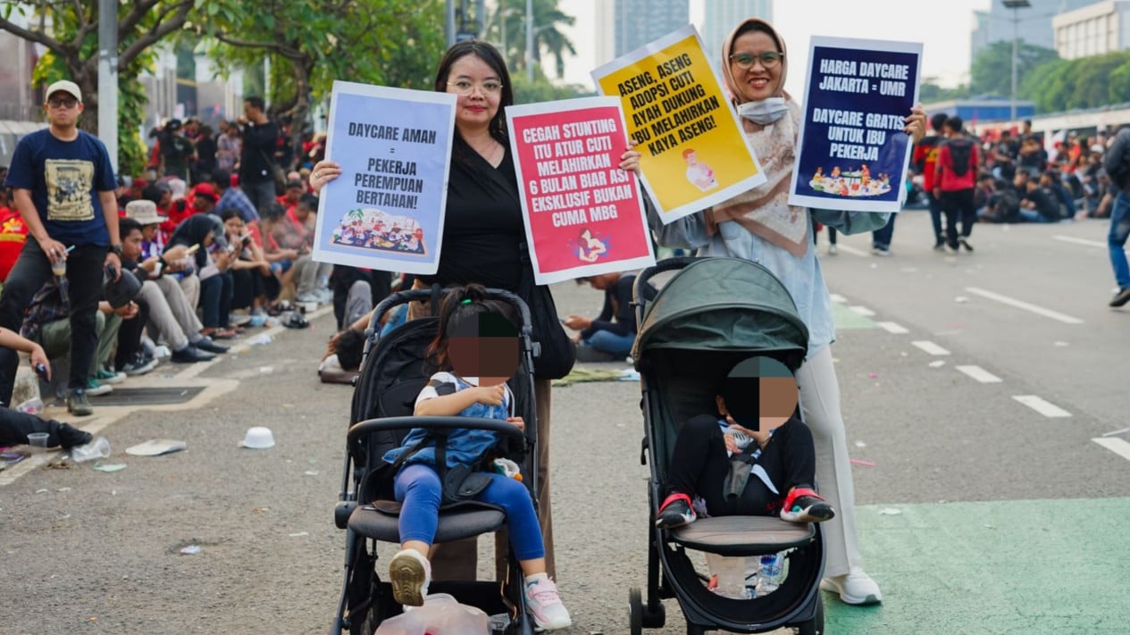 Aksi May Day Internasional 2026, Aktivis Perempuan Serukan Damai Tanpa Provokasi Berujung Kerusuhan
            - galeri foto