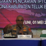 Kapolda Papua Barat Irjen Johnny Minta Maaf Usai Operasi SAR Pencairan Iptu Tomi Samuel Marbun Resmi Ditutup