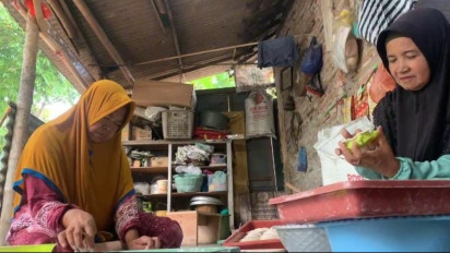 Dari Cireng ke Tanah Suci: Kakak Beradik Asal Jombang Wujudkan Impian Naik Haji Setelah Menabung 13 Tahun