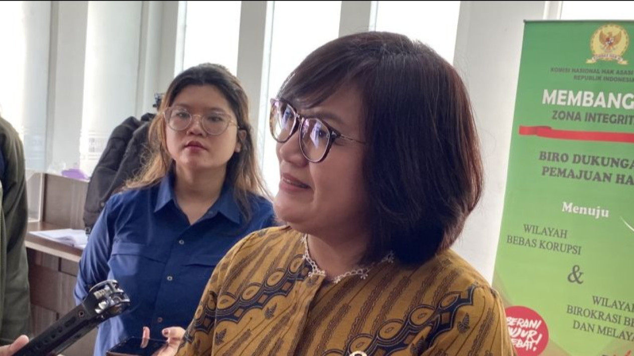 Gempar Dedi Mulyadi Jadikan Vasektomi Jadi Syarat Bansos, Komnas HAM: Itu Privasi
            - galeri foto