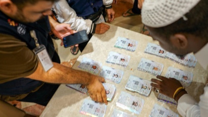 Guna Kelancaran Haji 2025, PPIH Mulai Distribusikan Kartu Nusuk