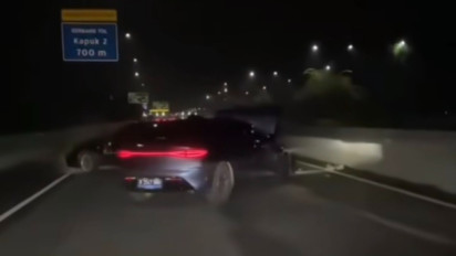 Mobil Listrik Diduga Tabrak Lari Chevrolet di Tol Sedyatmo, Bayi 2 Bulan Luka-Luka