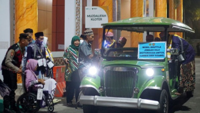 Sembilan Calon Haji Embarkasi Surabaya Alami Penundaan Keberangkatan Karena Persoalan Imigrasi
