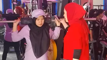 Menjaga pola hidup sehat dan kebugaran kini seolah menjadi kebutuhan wanita masa kini.