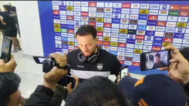 Gelandang Persib, Marc Klok