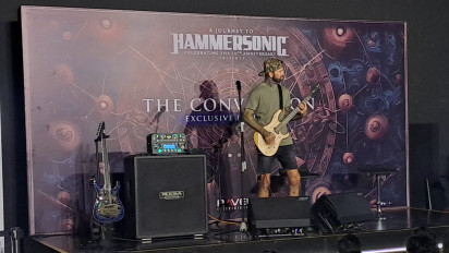 Jona Weinhofen Obati Kerinduan Fans Lewat Meet and Greet dan Talkshow di A Journey to Hammersonic 10th Anniversary