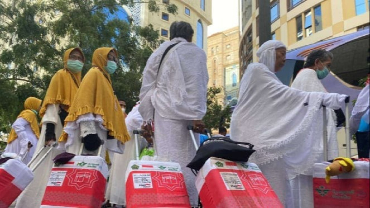 Apakah Boleh Jemaah Haji Indonesia Bawa Rokok? Simak Jawaban Kemenag
            - galeri foto
