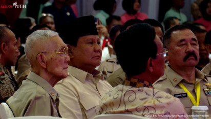 Momen Hangat Prabowo Duduk Satu Meja dengan Try Sutrisno di Halalbihalal Purnawirawan TNI-Polri