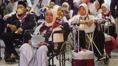 PPIH Fasilitasi Jamaah Lansia-Disabilitas dengan Mobil Golf dan Derek Khusus