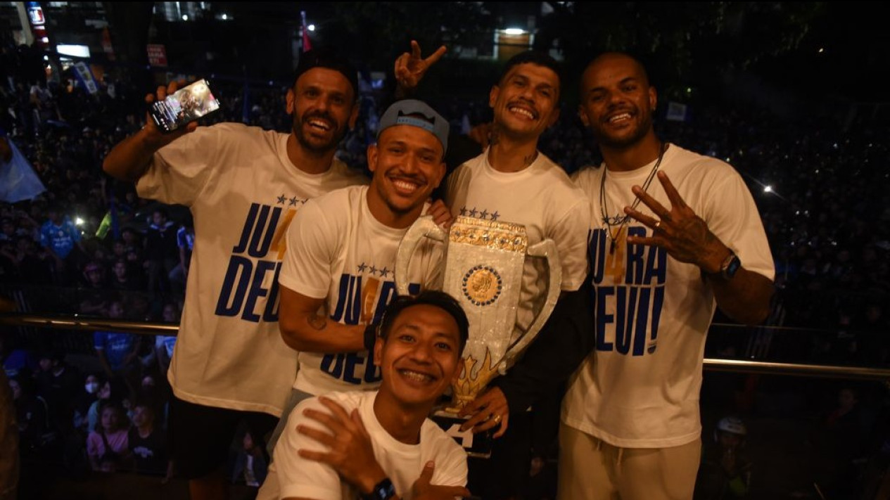 Sudah Juara Liga 1 Walau Masih Tersisa 3 Laga, Adakah Guard of Honour Bagi Persib Bandung?
            - galeri foto