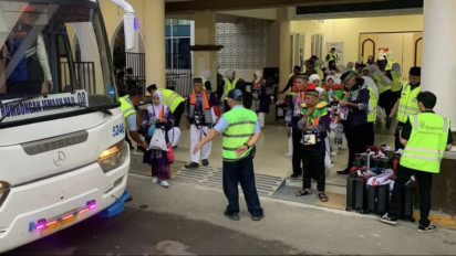 Budaya Rombongan Mengantar Jamaah Haji Berharap Segera Menyusul Berhaji