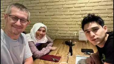 Maxime Bouttier bersama kedua orang tuanya
