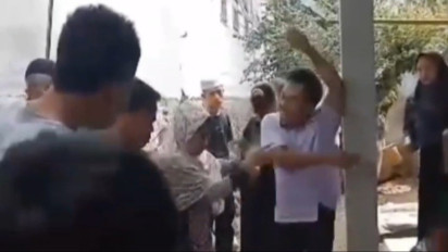 Nenek di Cianjur Dikeroyok, Video Viral Rekam Korban Tersungkur Lemah