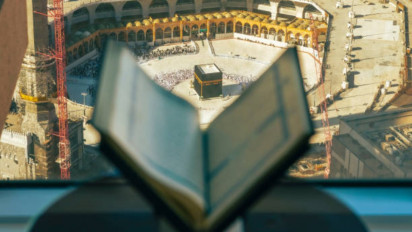 Kok Tak Bisa Membaca Al-Quran saat Ibadah Haji 2025? Jangan Sepele, Ini Hukum dan Dampaknya dalam Agama Islam