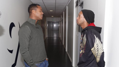 Tak Disangka Ronaldinho Pernah Curhat Soal Bos Timnas Indonesia Patrick Kluviert, Mantan Pelatih Lionel Messi Sampai Bilang Begini