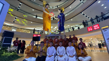 Diorama Rupang Budha Raksasa dalam Vesak Festival 2025 di Pusat Perbelanjaan Raih Rekor MURI