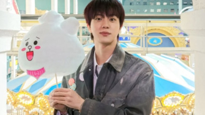 Polisi Limpahkan Kasus Fangirl Berusia 50 Tahun yang Diduga Cium Jin BTS ke Kejaksaan