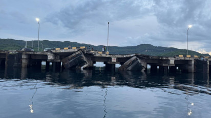 Cuaca Buruk di Labuan Bajo, Kapal Tabrak Dermaga