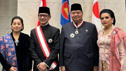 Menko Airlangga Terima Bintang Jasa 'The Order of the Rising Sun, Gold, and Silver Star' dari Kaisar Jepang