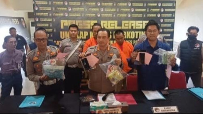 Dua Kurir Sabu dan Ribuan Ekstasi Asal Pekanbaru Berhasil Ditangap Anggota Sat Lantas Polrestabes Palembang