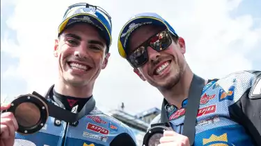 Dua pembalap Gresini Racing, Fermin Aldeguer dan Alex Marquez raih podium di Sprint Race MotoGP Prancis 2025.